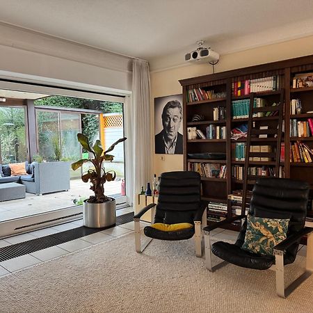 Villa Casa Blanca Mit Privatem Schwimmbad 26 Grad Und Sauna Duisburg Exterior foto