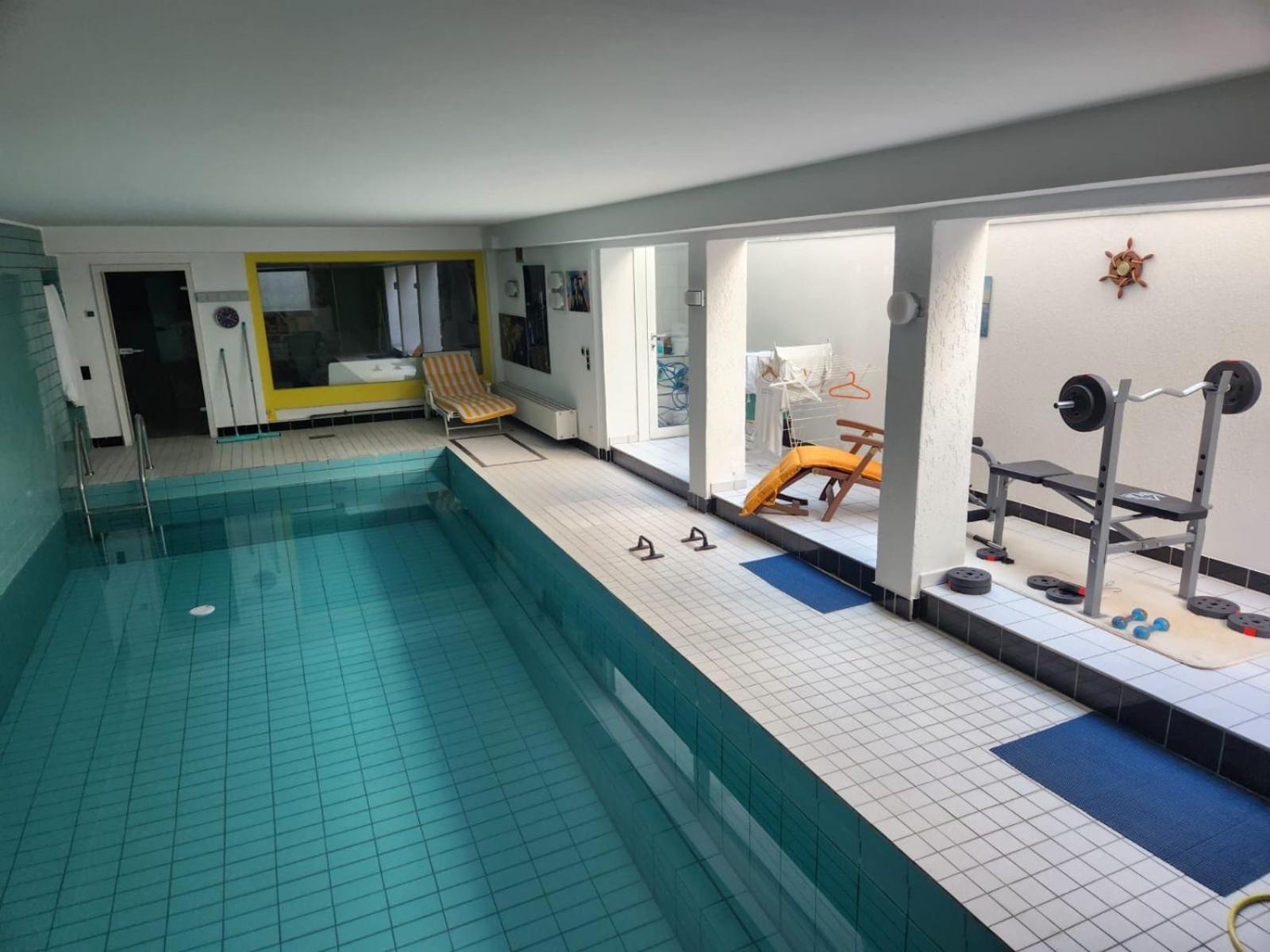 Villa Casa Blanca Mit Privatem Schwimmbad 26 Grad Und Sauna Duisburg Exterior foto